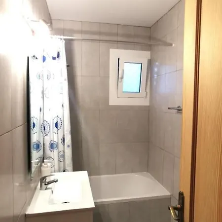 Llennaire Apartment *